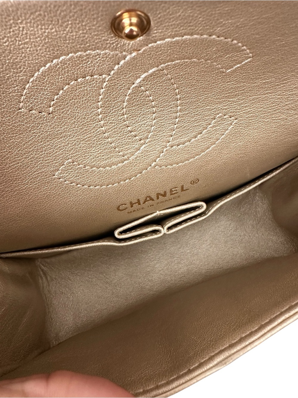 Chanel Reissue 2.55 Mini Classic Double Flap - Picture 6 of 10